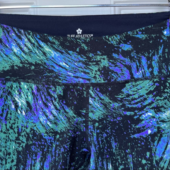 •Tuff Athletics• Soft Patterned Athletic Leggings - Size Medium - Picture 5 of 11